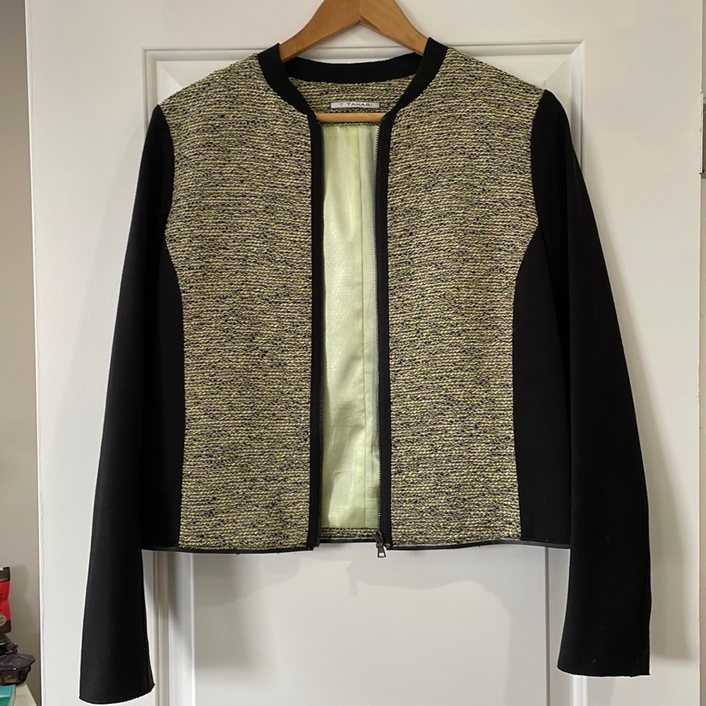 T Tahari green and black jacket with silk lining and zip front